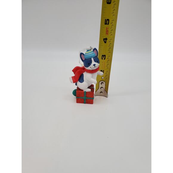 Hallmark Ornament - Dog on Present - Picture 3 of 3